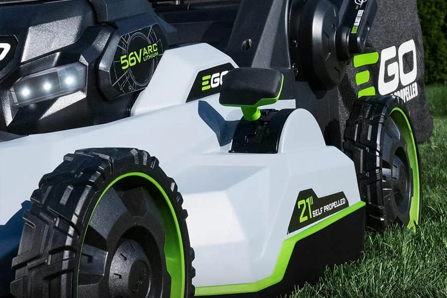 mowing lawn machine